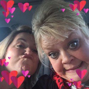 Meet your Posher, Cyndi